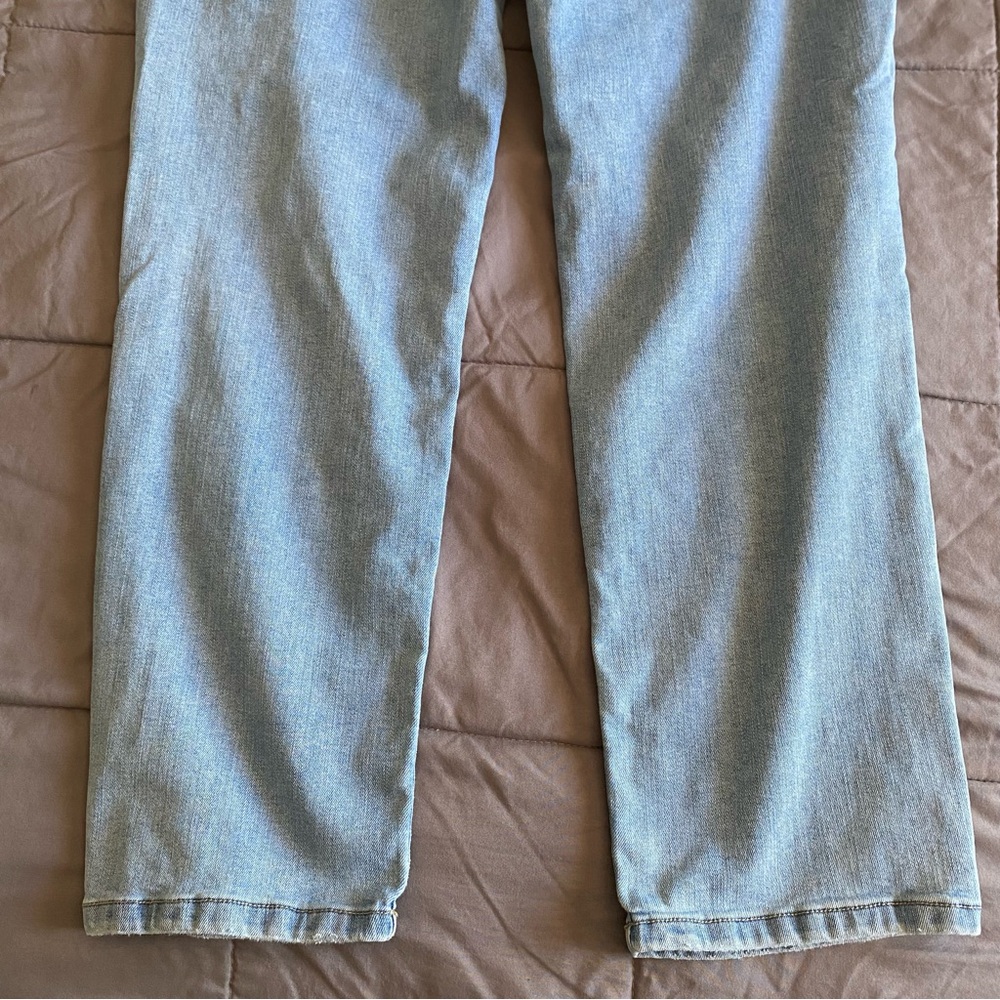St. John’s Bay Size 14 Straight Leg Light-wash Denim Jeans High Rise Stretch - Picture 12 of 16